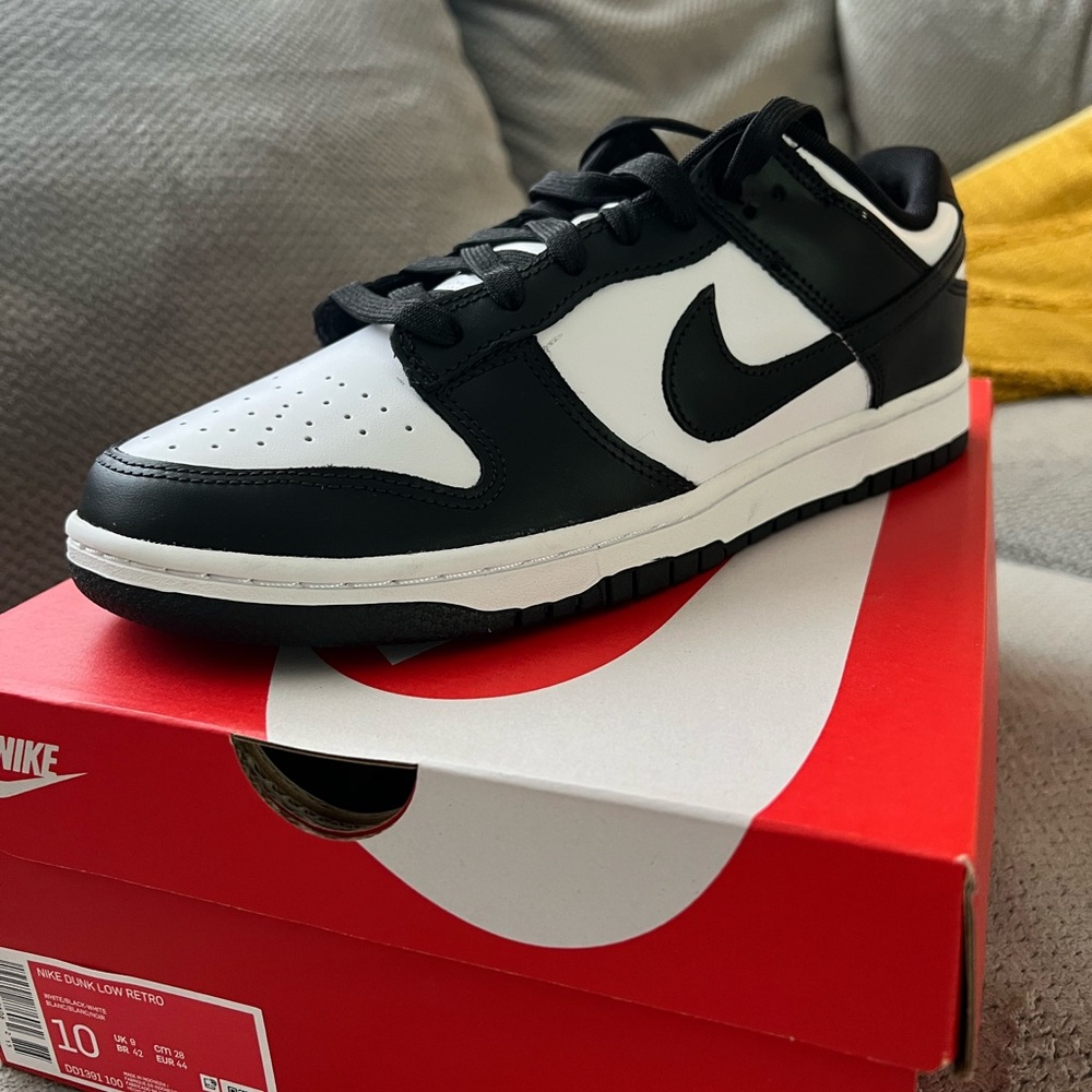 Men’s Nike Panda Dunks